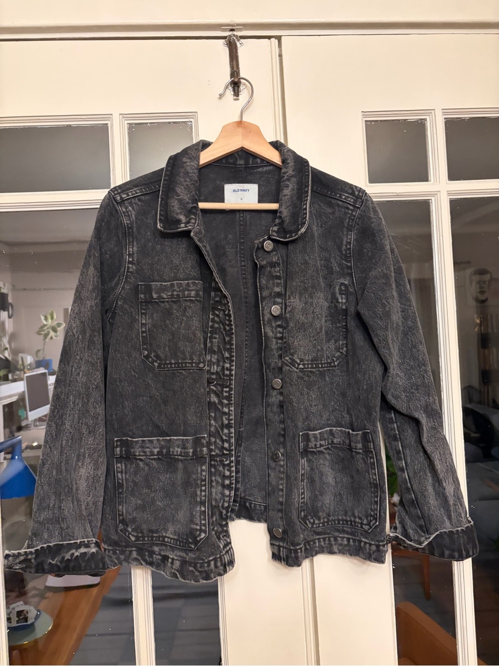 Old Navy Women's Washed Black Denim Jacket size small chore pockets